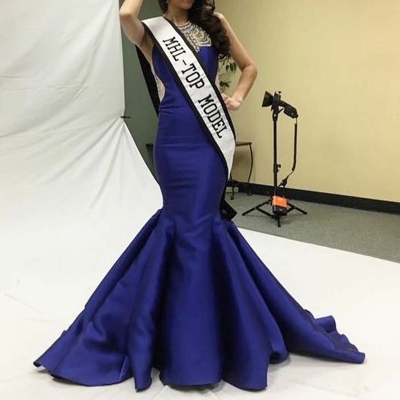 Pageant or prom dress. - Picture 3 of 5